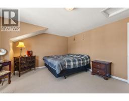 61 MADELEINE Street - 23