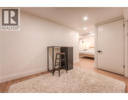 102 WILLIAM Street W - 43