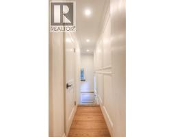 102 WILLIAM Street W - 45