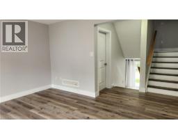 12 POPLAR Drive UnitNo. 35 - 9
