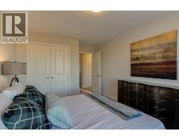 2258 SOUTHPORT Crescent - 14