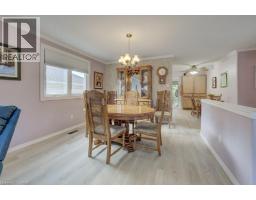 12 BRADBURY Crescent - 10