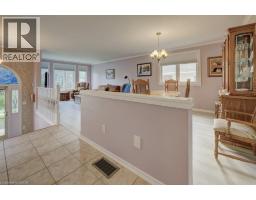 12 BRADBURY Crescent - 12