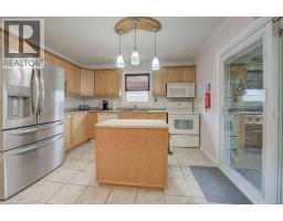 12 BRADBURY Crescent - 15