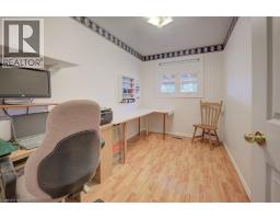 12 BRADBURY Crescent - 22