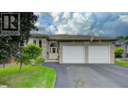 12 BRADBURY Crescent - 3