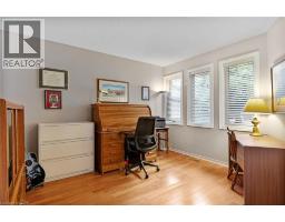 20 ANGLEROCK Drive - 18