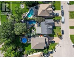8 MEADOWLEA Court - 3