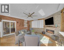 8 MEADOWLEA Court - 38