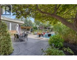 8 MEADOWLEA Court - 43