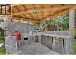8 MEADOWLEA Court - 45