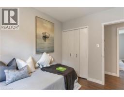 82 SOUTHMOOR Drive - 18
