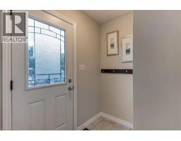 82 SOUTHMOOR Drive - 4