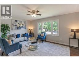 82 SOUTHMOOR Drive - 6