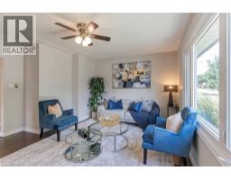82 SOUTHMOOR Drive - 7