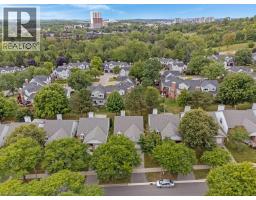 15 QUINTE Crescent UnitNo. 15 - 34