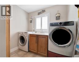 477 BURNETT Avenue - 17