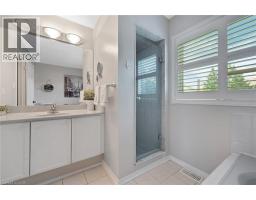 477 BURNETT Avenue - 25
