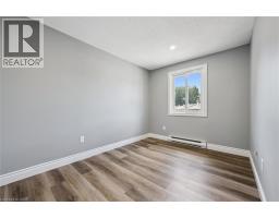 219 KINGSWOOD Drive UnitNo. 18 - 18