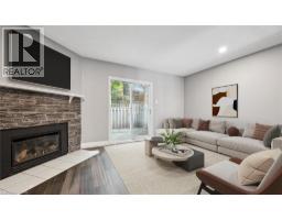 219 KINGSWOOD Drive UnitNo. 18 - 7