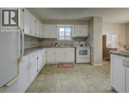 410 LOUISE Avenue N - 19