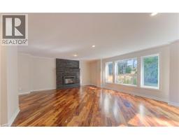6 CHURCHILL Street - 22