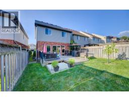 27 OLIVEWOOD Way - 35