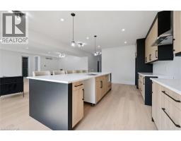 76 SASS Crescent - 16