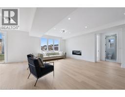 76 SASS Crescent - 8