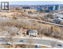 163 FOUNTAIN Street N - 3