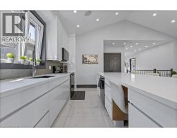 404 MONTROSE Street N - 19