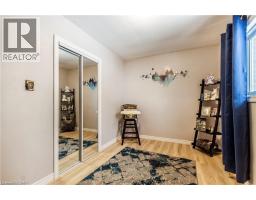 425 HENRY Street - 8