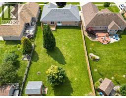 215 BAMFORD Drive - 3