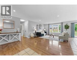 215 BAMFORD Drive - 5