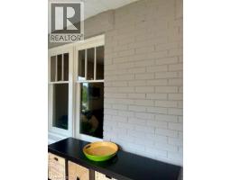 88 DEKAY Street - 36