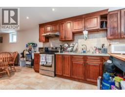 8 PAMELA Place - 43