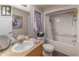 374 FAIRWAY Road - 28