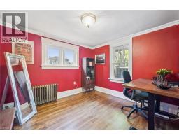 76 AHRENS Street W - 19
