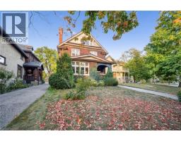 76 AHRENS Street W - 2
