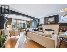 76 AHRENS Street W - 7