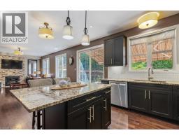 304 FALLING GREEN Crescent - 13