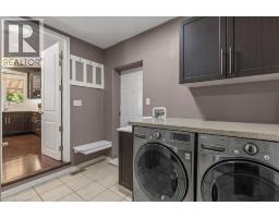 304 FALLING GREEN Crescent - 20