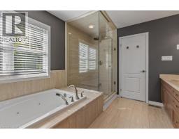 304 FALLING GREEN Crescent - 25
