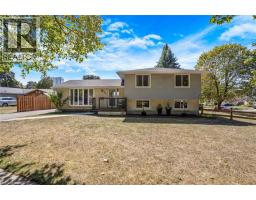 71 PEPPERWOOD Crescent - 1
