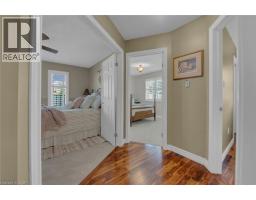 35 HIGHLAND Boulevard - 24