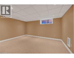 139 STIRLING Street - 32
