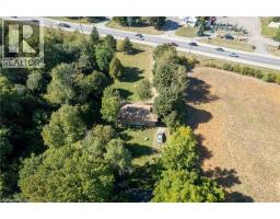 2795 VICTORIA Street N - 35