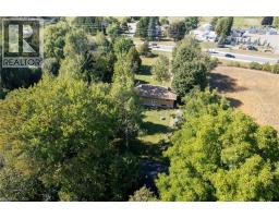 2795 VICTORIA Street N - 36