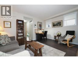 240 WESTMEADOW Drive UnitNo. D13 - 10