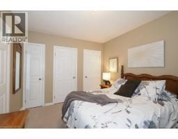 240 WESTMEADOW Drive UnitNo. D13 - 22